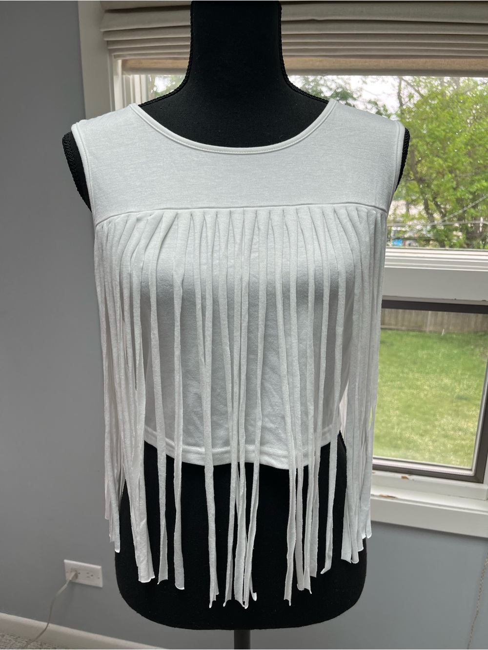 Women’s White Fringe Sleeveless Crop Top